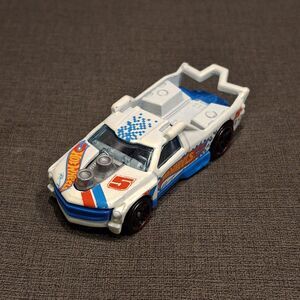 Hot Wheels Showdown 2012 Fig Rig X1654 White Blue HW Race Diecast Toy